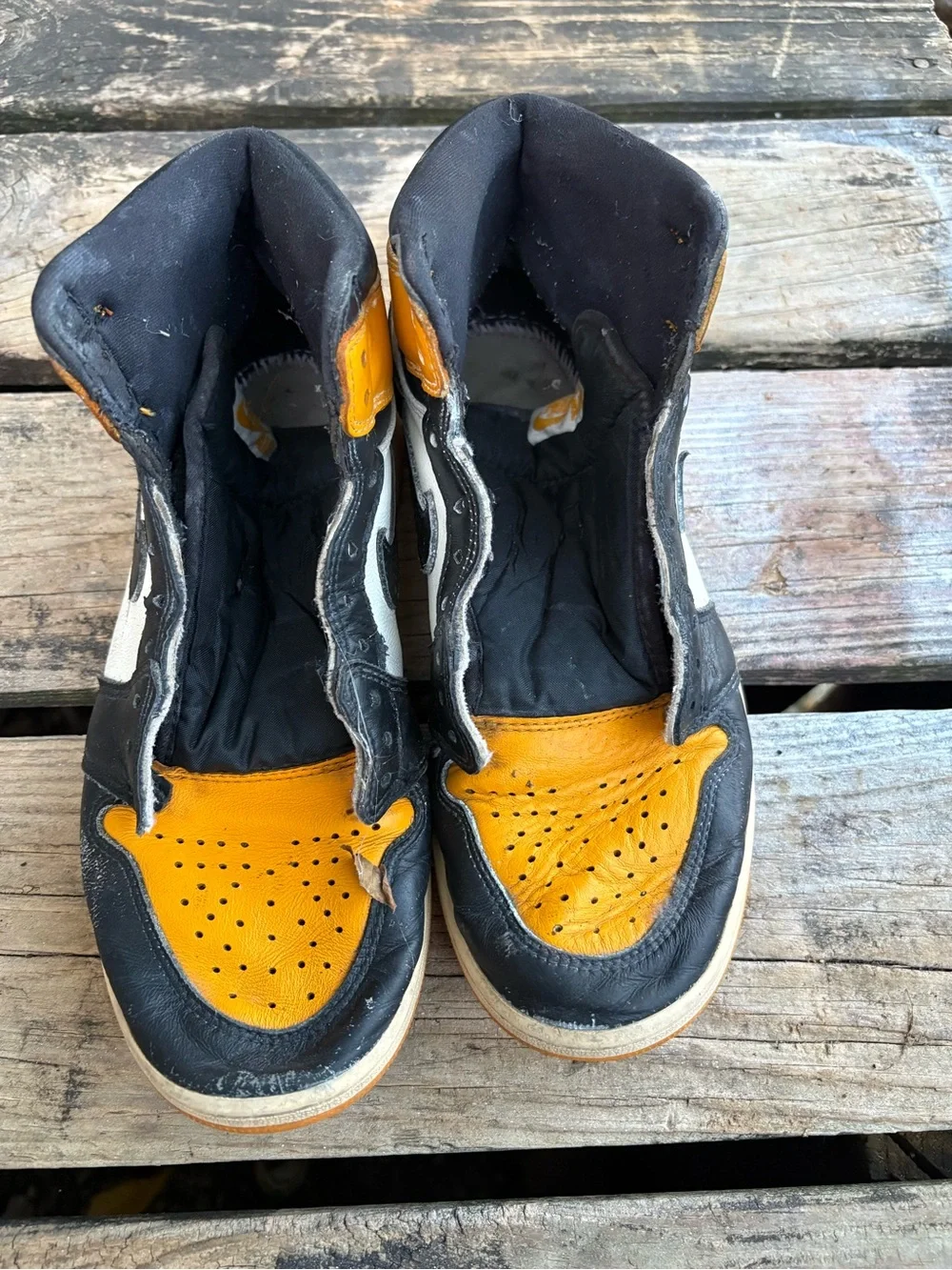 Jordan missing shoe